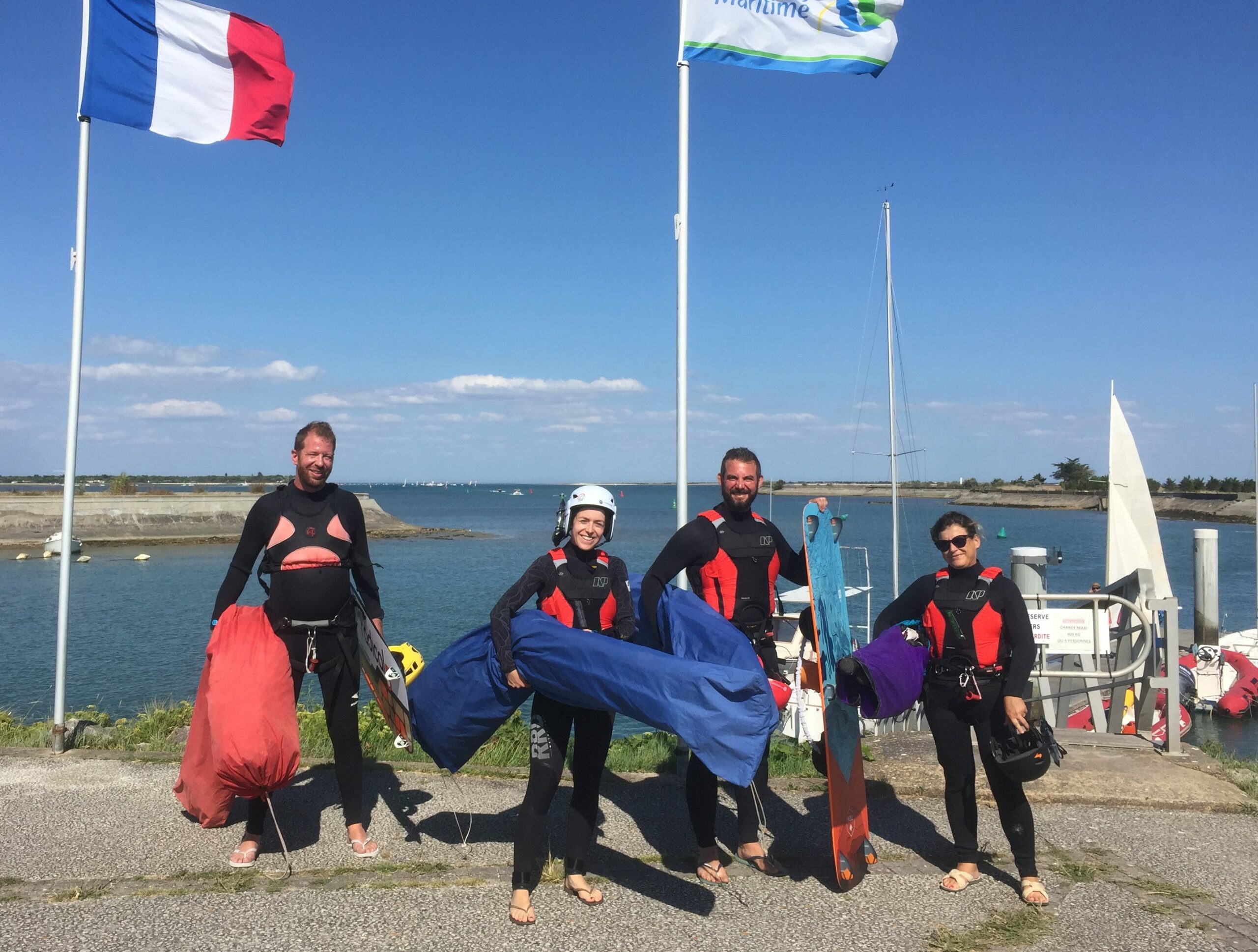 groupe de l'école de kitesurf du nord de l'ile de ré